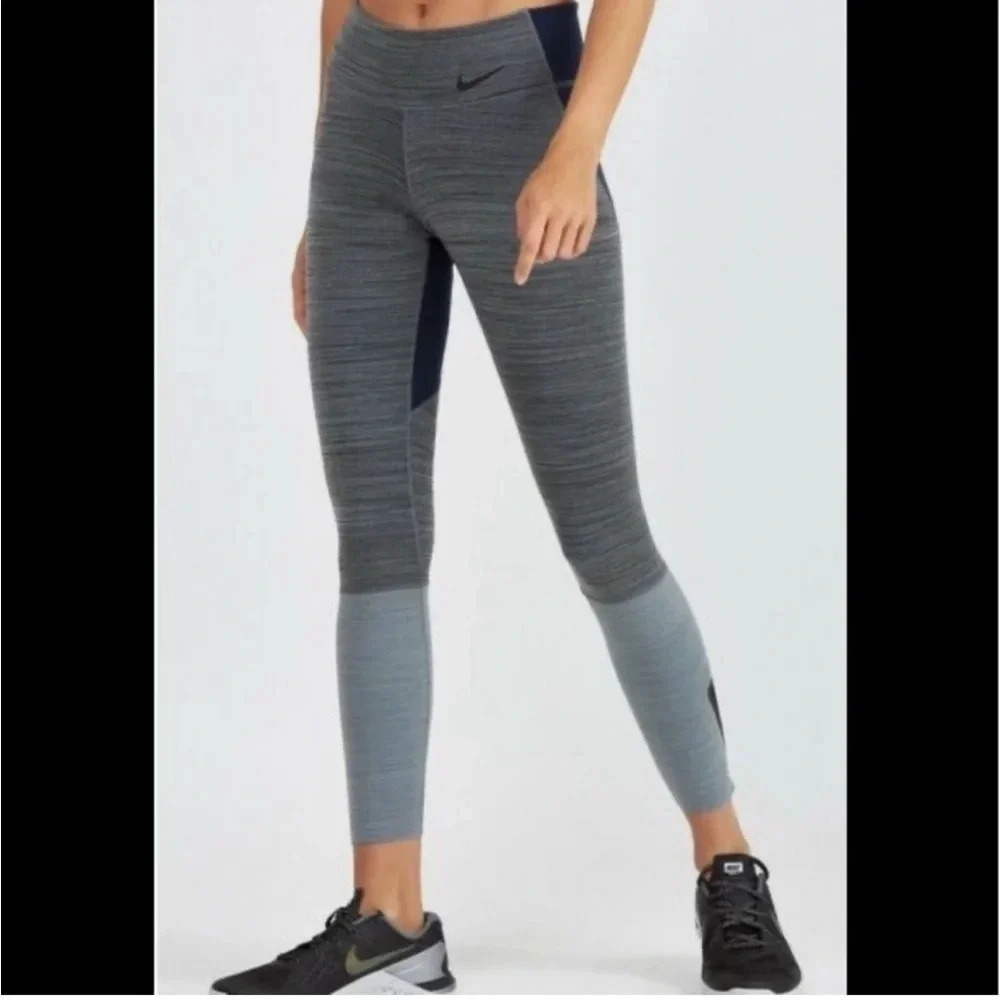 Nike Legendary Training Tights Dry-fit technology, 7/8 length size small